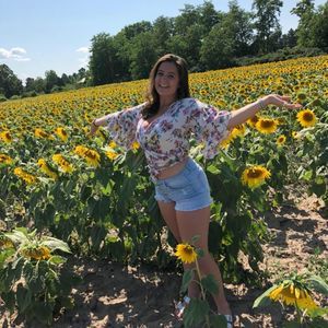 Meet your Posher, Nora